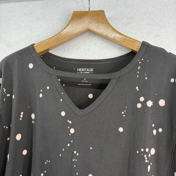 Torrid Women’s Sz 3 (22/24) Bleach Splattered Heritage Slub V-Neck Tee - Picture 5 of 7